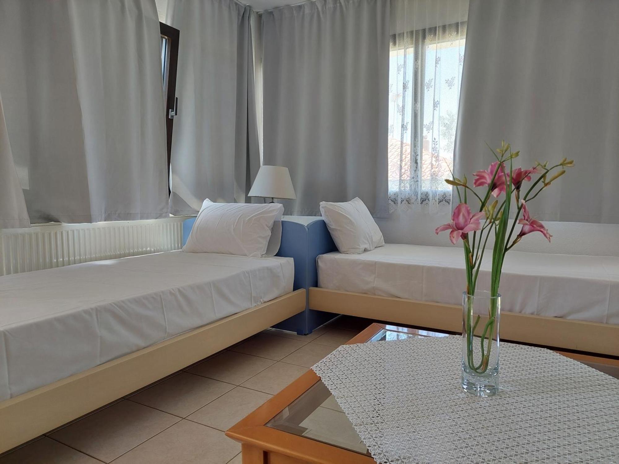 Dora'S House Comfortable Apartment With A Yard And View Pyrgadikia Zewnętrze zdjęcie