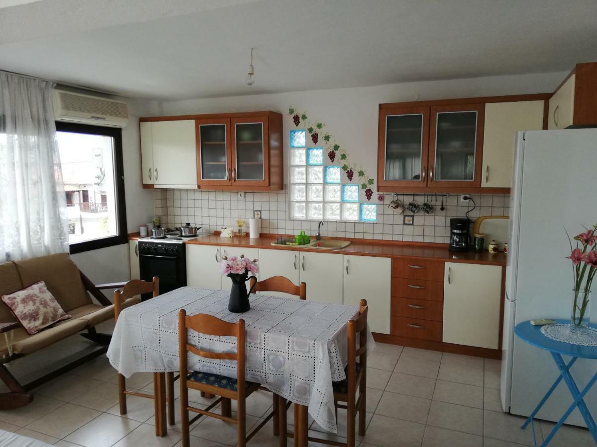 Dora'S House Comfortable Apartment With A Yard And View Pyrgadikia Zewnętrze zdjęcie